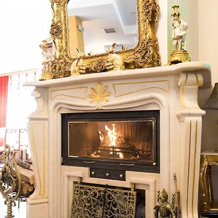 Elegant Lux Hotel 4*