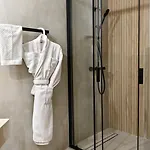 فندق Elegant Lux 4*