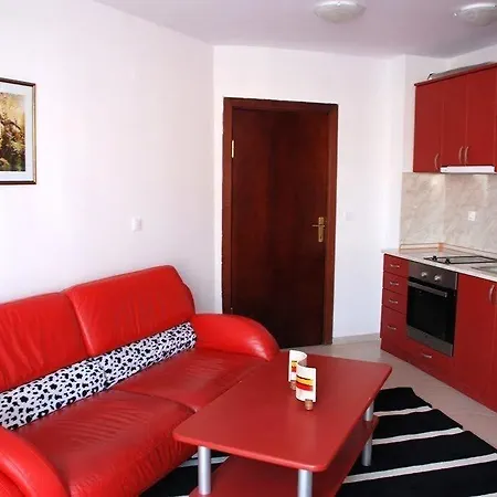 елегант лукс Хотел