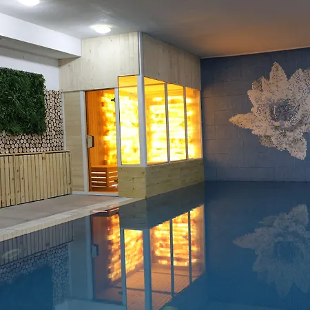 Хотел елегант лукс 4*