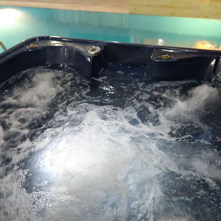 елегант лукс Хотел 4*