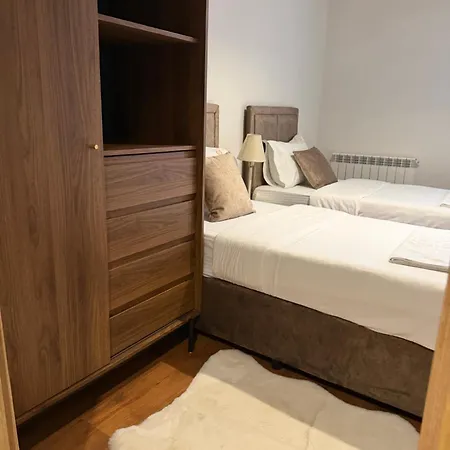 Elegant Lux ホテル