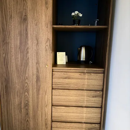 فندق Elegant Lux 4*