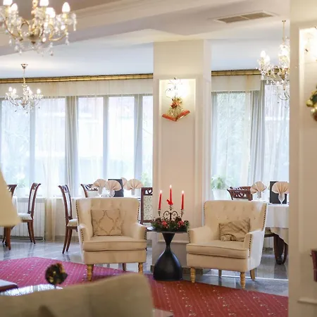 Elegant Lux فندق