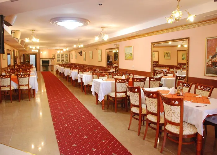 Elegant Lux Hotel 4*