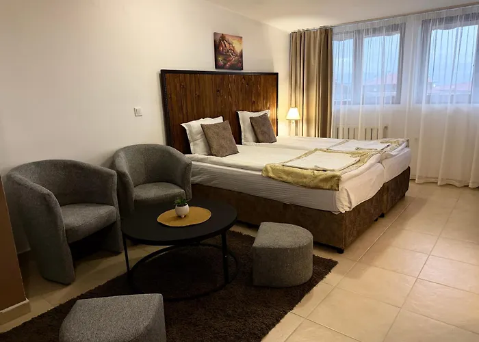 Hotel Elegant Lux 4*