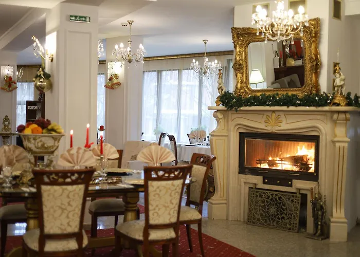 Elegant Lux Hotel 4*